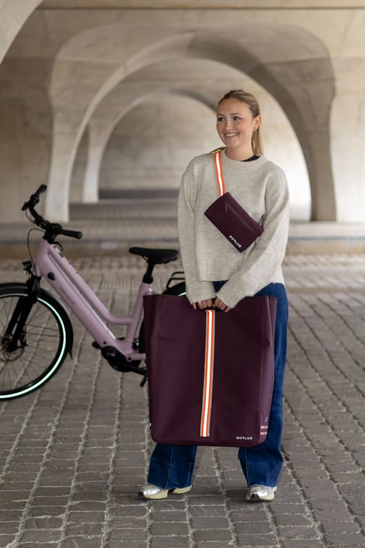 GOFLUO-©YadeDemet-houston-harper-burgundy-€119-€29-00001