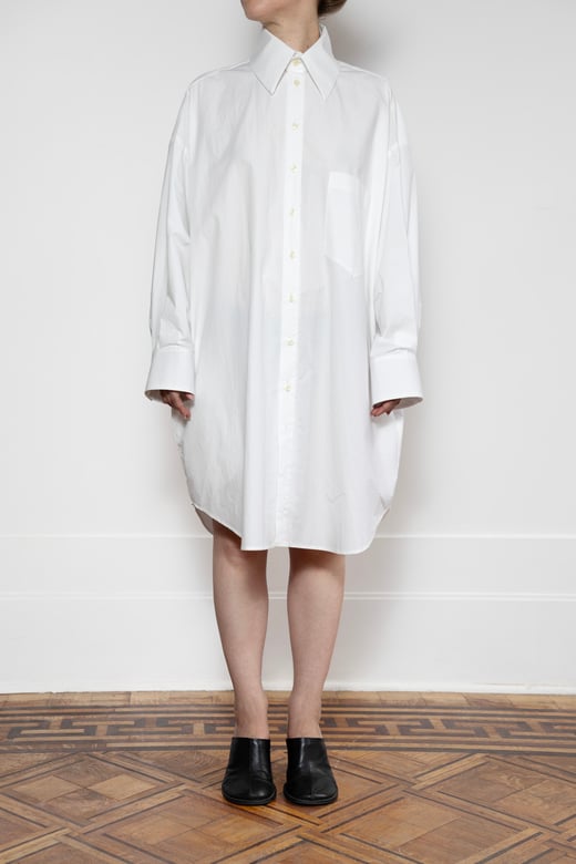 JANUE lookbook FW25 (3) ARCHETYPE hemdjurk halflang