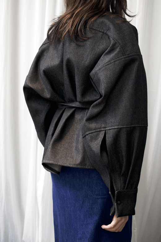 JANUE-archetype-enveloping-top-black-denim-€365-3