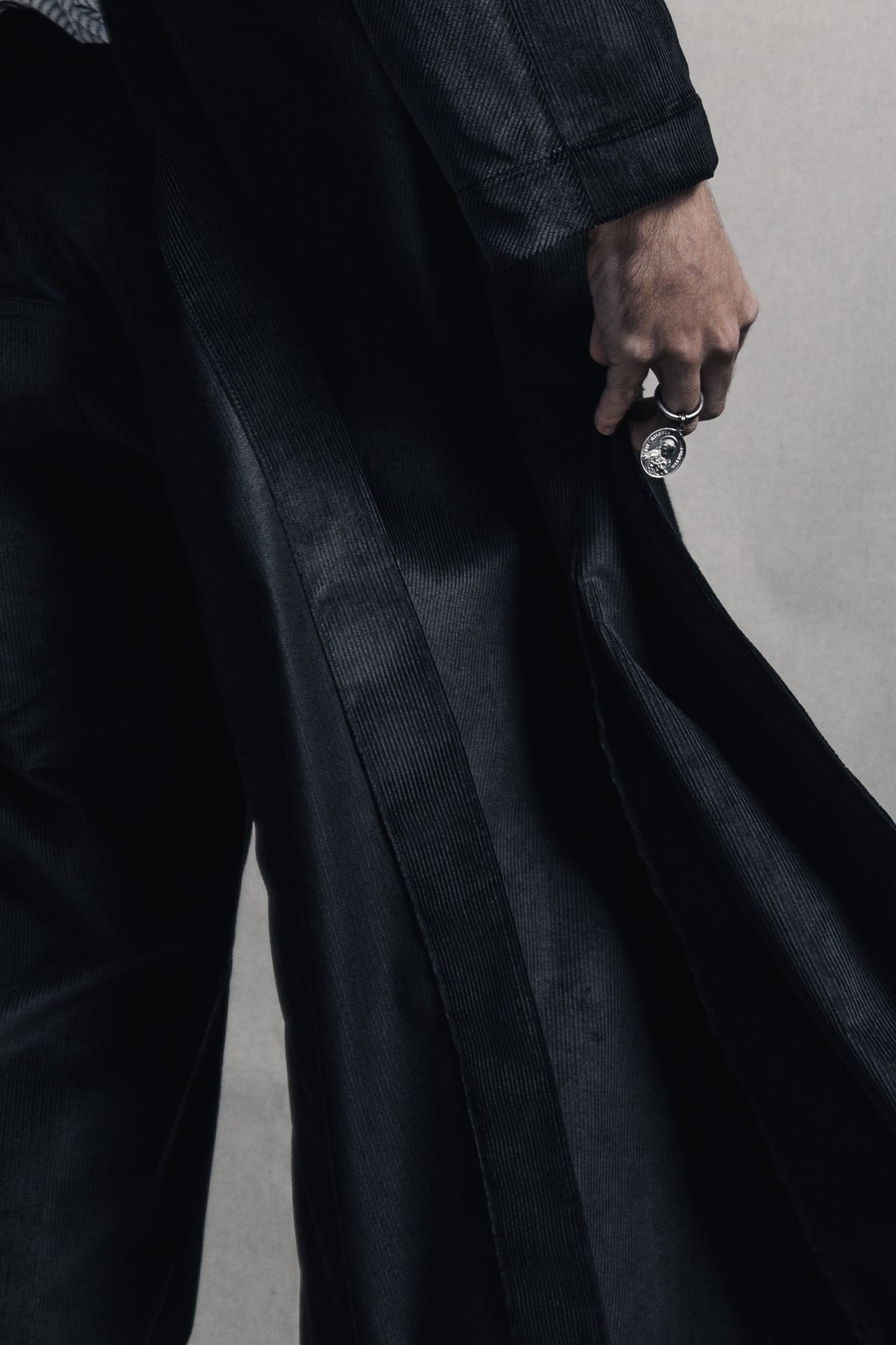 Janue-AnonymeFlamand-Ring-Silver-€285-9