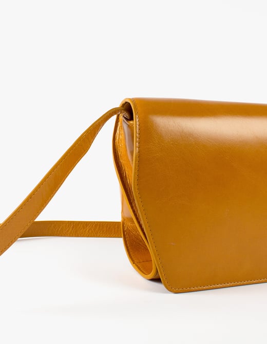 annelies-timmermans_phil-zeus-caramel_435euro_06